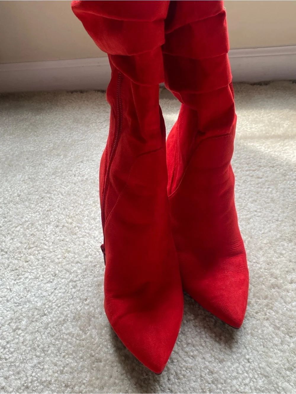 Jessica Simpson bold red